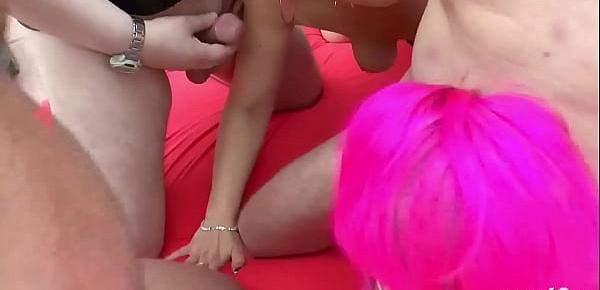 trendsMilchtitten Punk Laura und Freundin beim Creampie Gangbang Deutsch